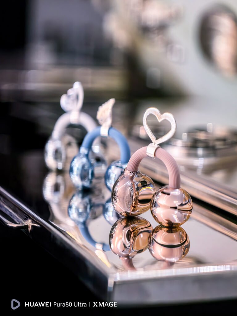 HUAWEI FreeClip 2 con diseño tipo earcuff ligero y cómodo