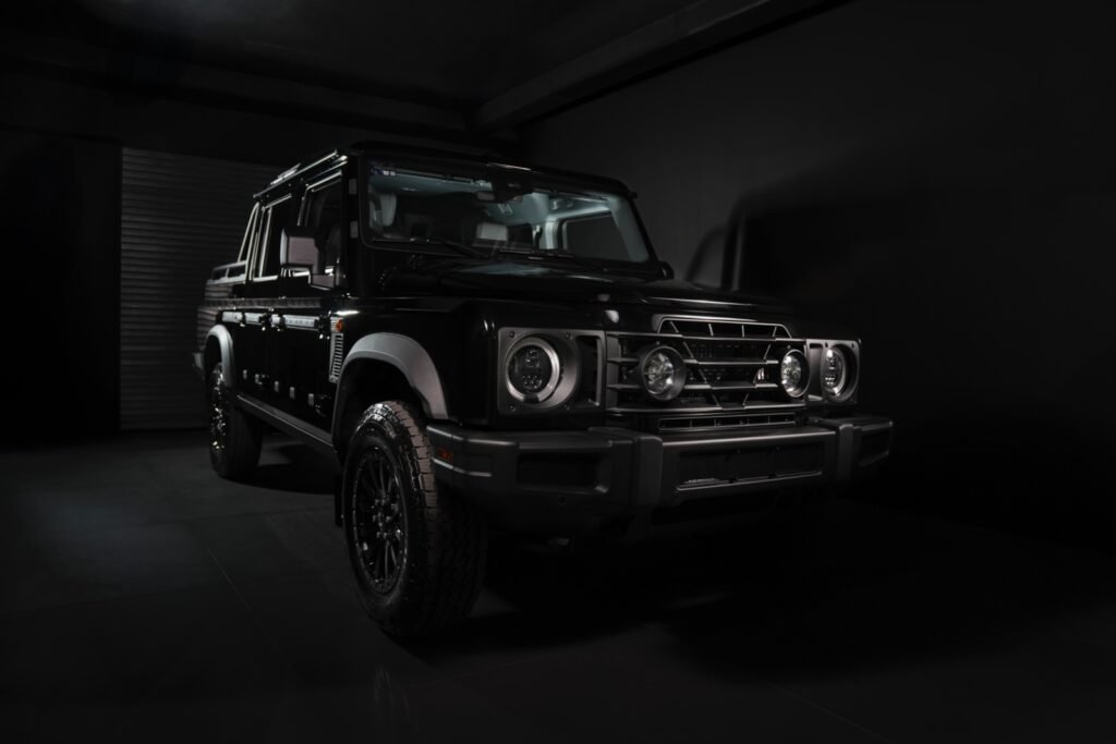 INEOS Grenadier Black Edition disponible en versiones Station Wagon y Quartermaster en México