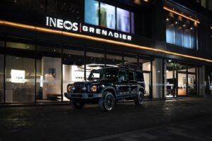INEOS Grenadier Black Edition con acabado Inky Black y rines negros de 18 pulgadas en México