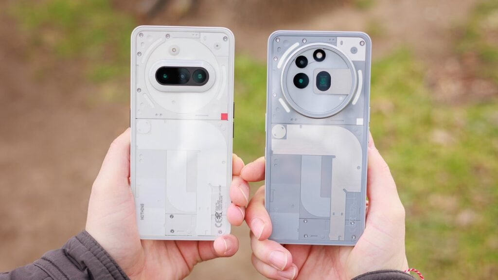 Detalle de diseño transparente del Nothing Phone con iluminación de color