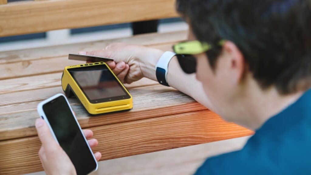 Hacker WiFi público aeropuerto robo información