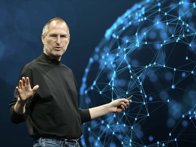Steve Jobs y elementos de Pixar durante la transformación de la compañía